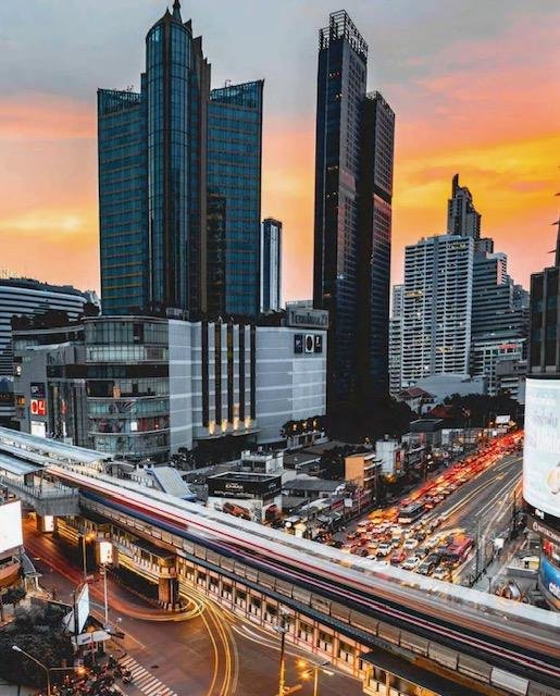 Skål International Bangkok Leads Community Helmet Safety Initiative at One of Thailand’s Busiest Intersections