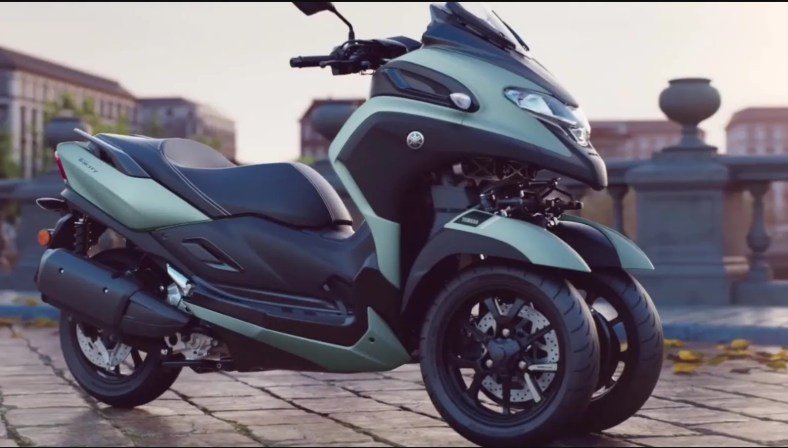 Production Scooter With a Carlike Airbag System Debuts on Yamaha Tricity 300